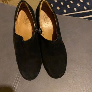 Clarks black suede wedge bootie